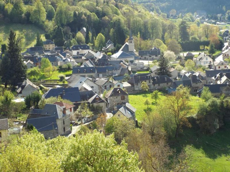 Maison De Village Au Pied Des Pyrenees Marignac  المظهر الخارجي الصورة